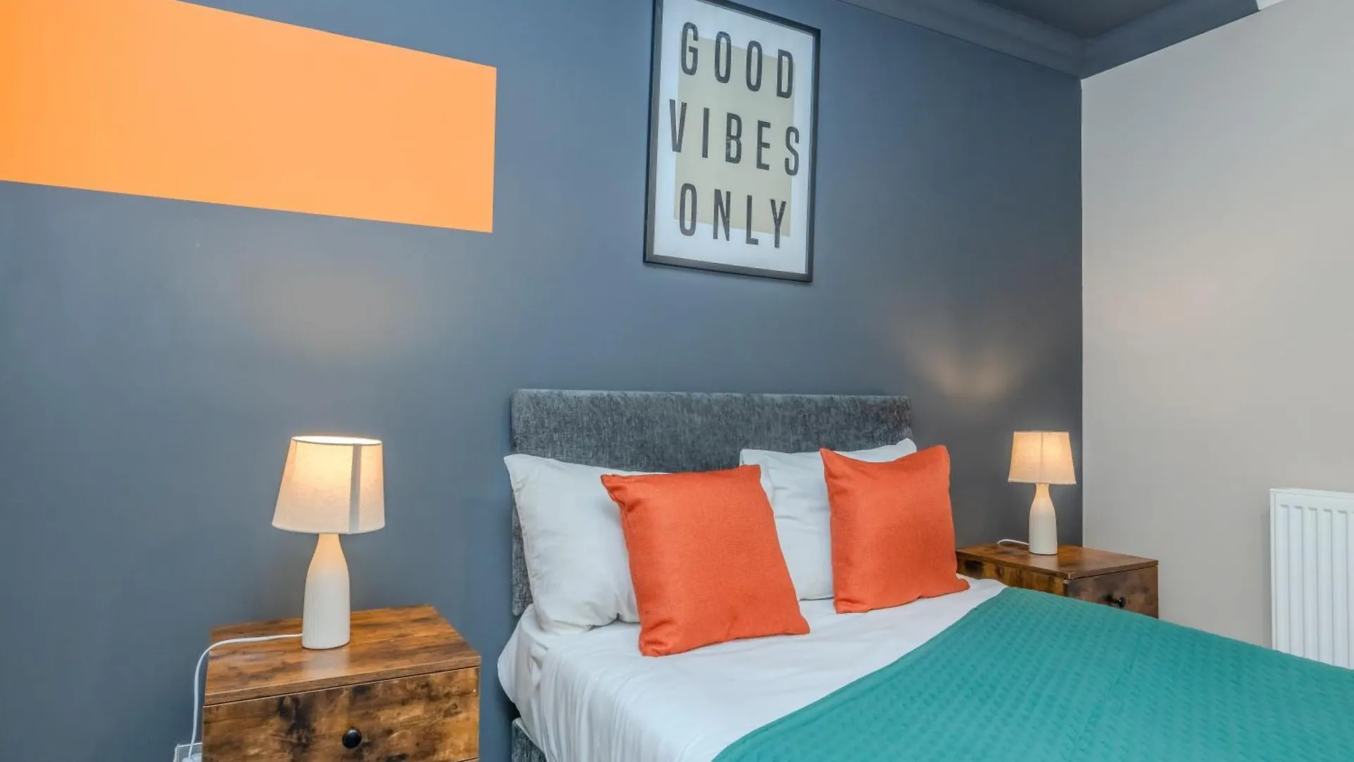 Spacious One Bedroom Flat Next To Brighton Beach & Pavillian