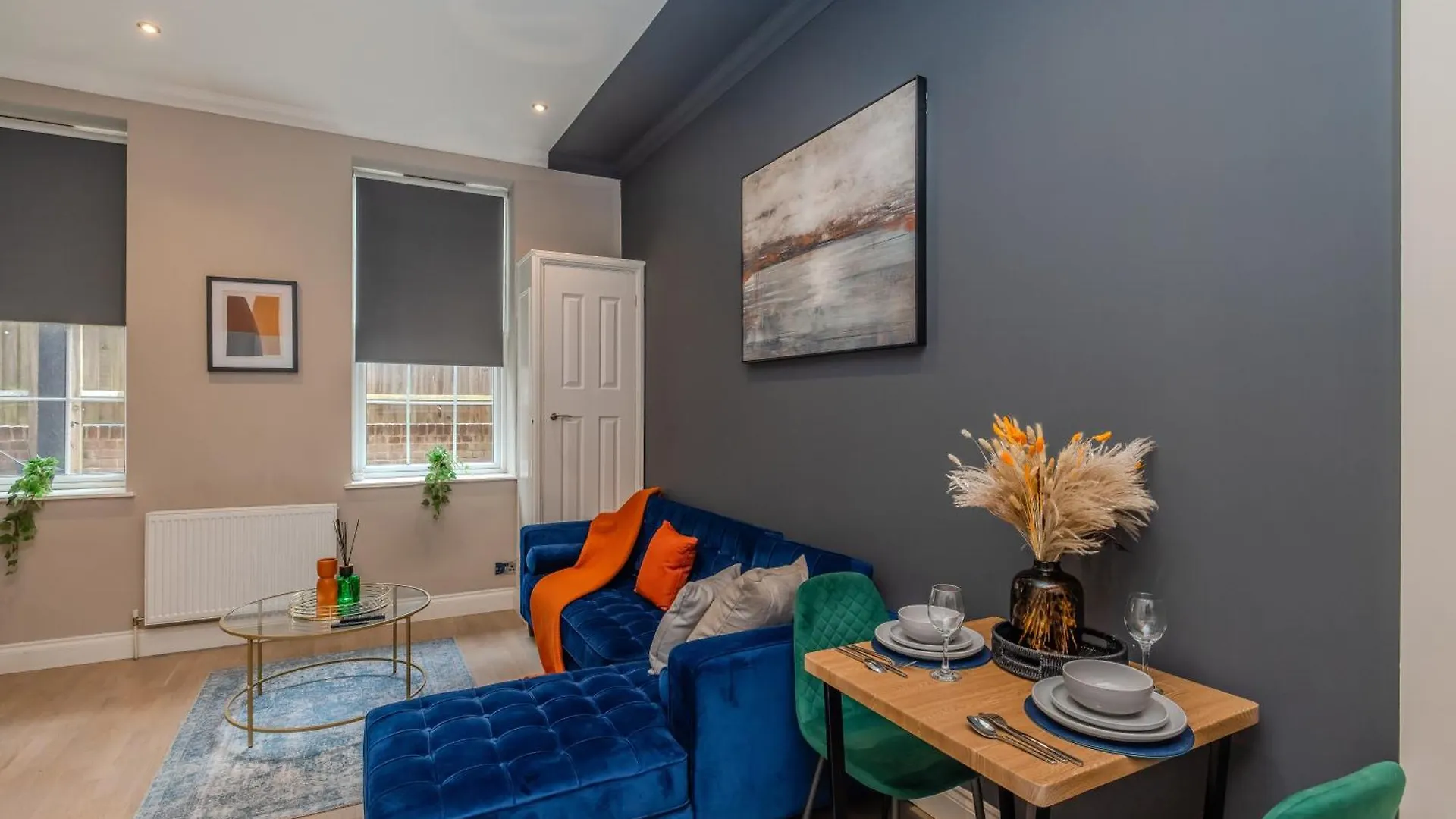 Spacious One Bedroom Flat Next To Brighton Beach & Pavillian